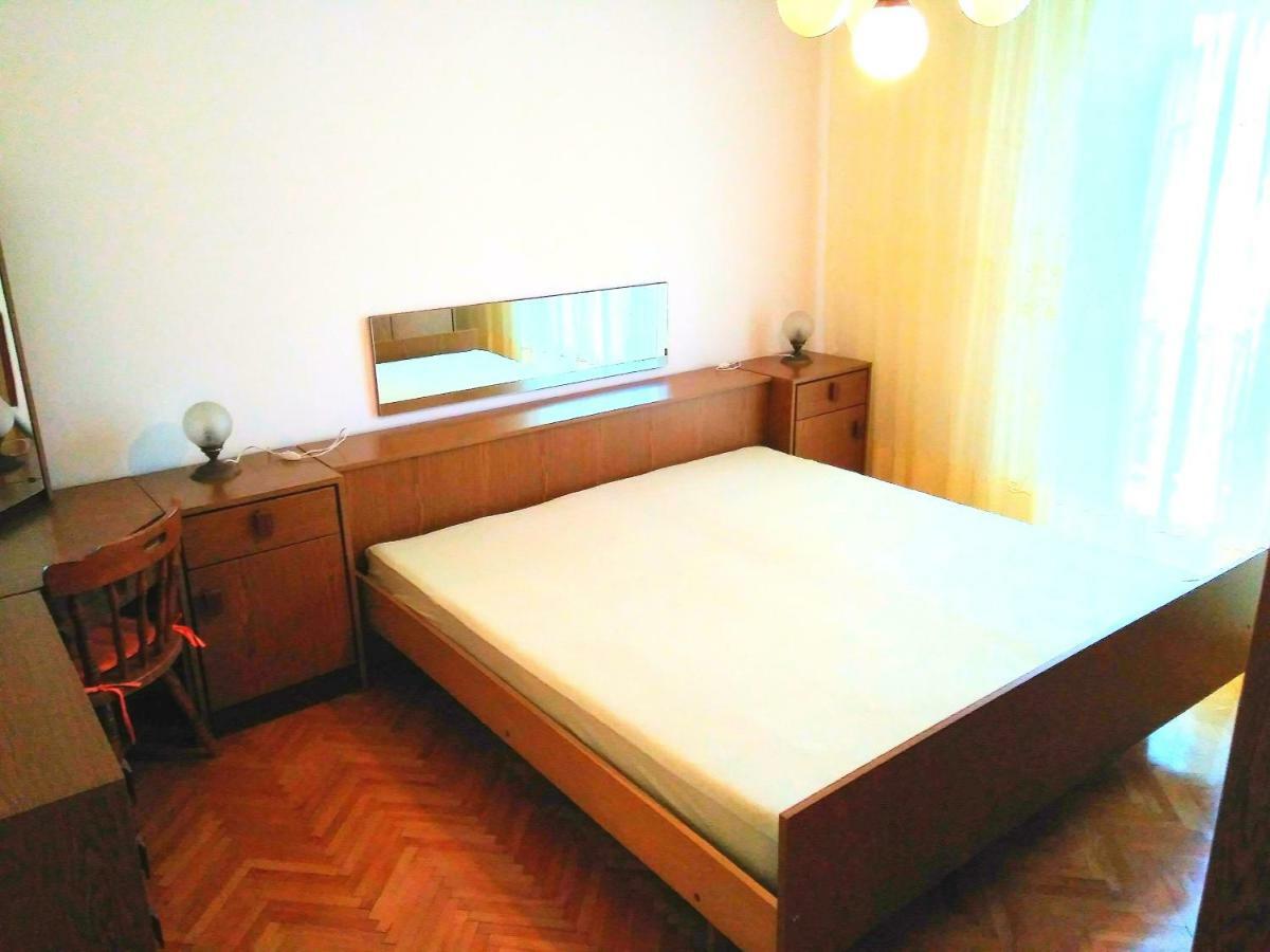 Apartman Antulov Srima Exterior photo